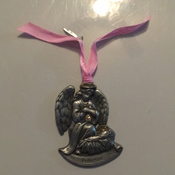 Pretty “Protection Angel” Collectible From 2009 - Picture 3 of 4